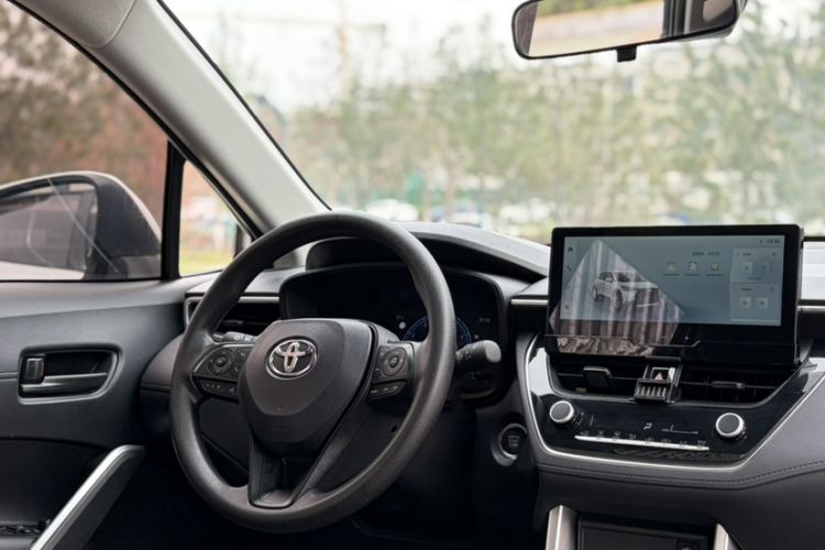 Used Toyota Corolla Cross 2024 2.0L Elite Edition Audio And AC Panel