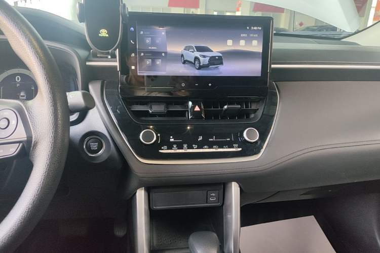 Used Toyota Corolla Cross 2024 2.0L Elite Edition Audio And AC Panel