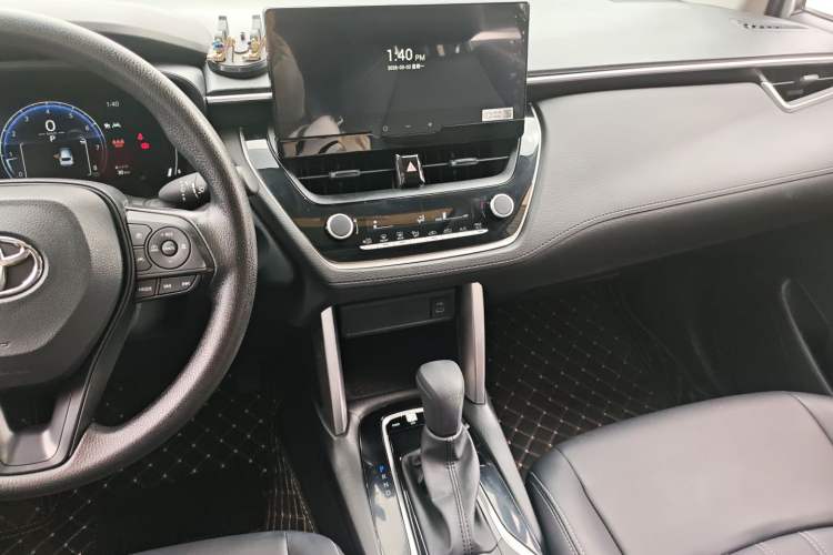 Used Toyota Corolla Cross 2024 2.0L Elite Edition Audio And AC Panel