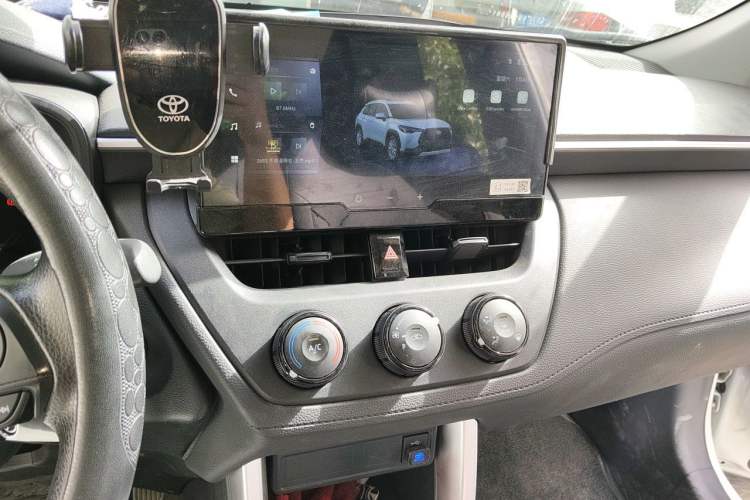 Used Toyota Corolla Cross 2024 2.0L Pioneer Edition Audio And AC Panel