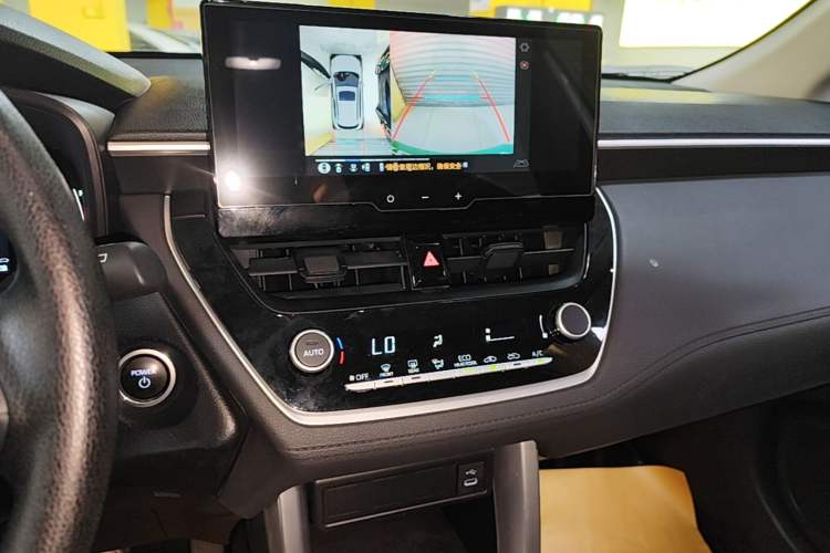 Used Toyota Corolla Cross 2024 2.0L Smart Electric Hybrid Dual-Engine Pioneer Edition Audio And AC Panel
