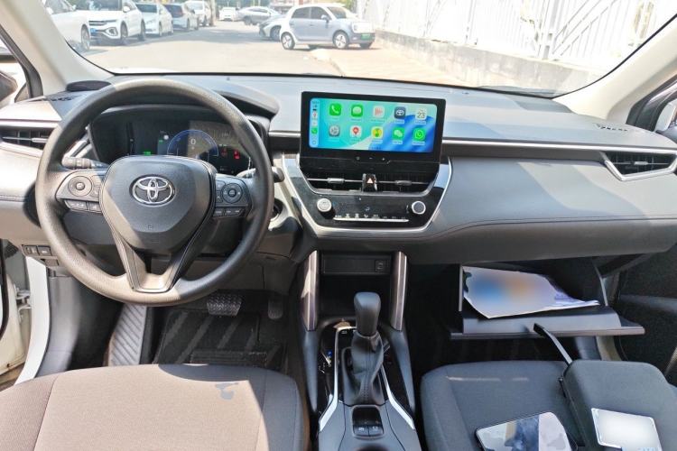 Used Toyota Corolla Cross 2024 2.0L Smart Electric Hybrid Dual-Engine Pioneer Edition Center Console