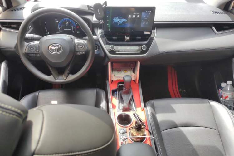 Used Toyota Corolla Cross 2024 2.0L Elite Edition Center Console