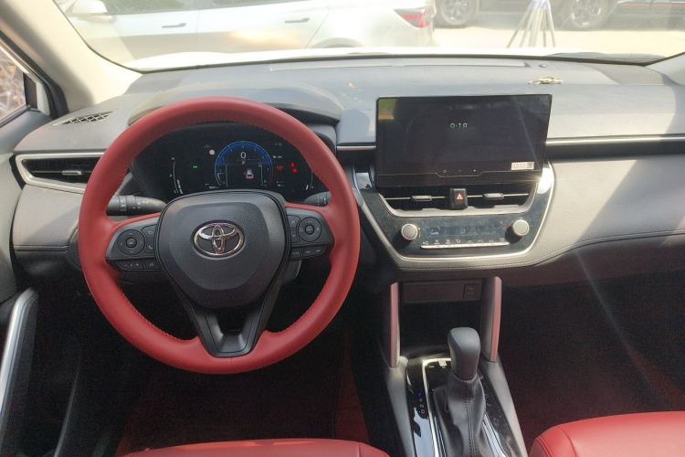 Used Toyota Corolla Cross 2024 2.0L Elite Edition Center Console