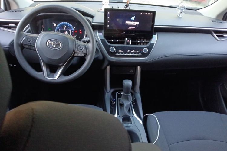 Used Toyota Corolla Cross 2024 2.0L Luxury Edition Center Console