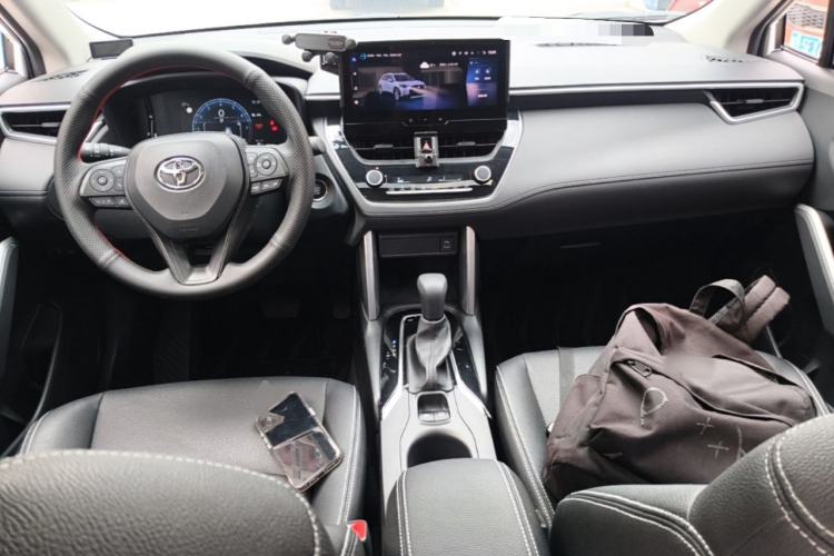 Used Toyota Corolla Cross 2024 2.0L Elite Edition Center Console