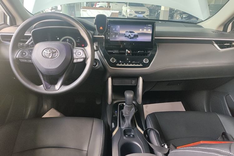Used Toyota Corolla Cross 2024 2.0L Elite Edition Center Console