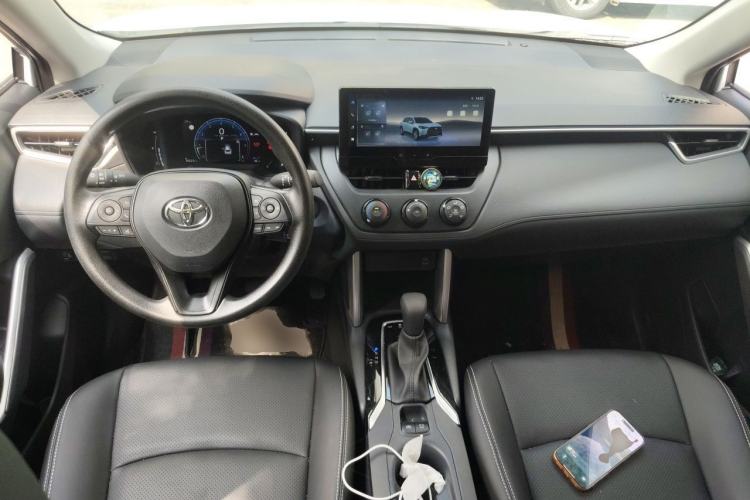 Used Toyota Corolla Cross 2024 2.0L Pioneer Edition Center Console