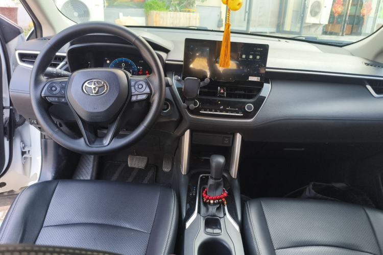 Used Toyota Corolla Cross 2024 2.0L Luxury Edition Center Console