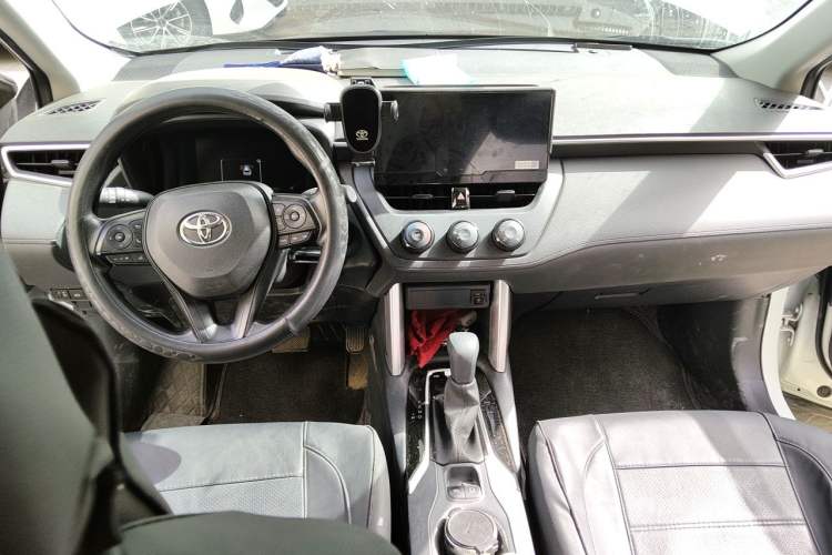 Used Toyota Corolla Cross 2024 2.0L Pioneer Edition Center Console