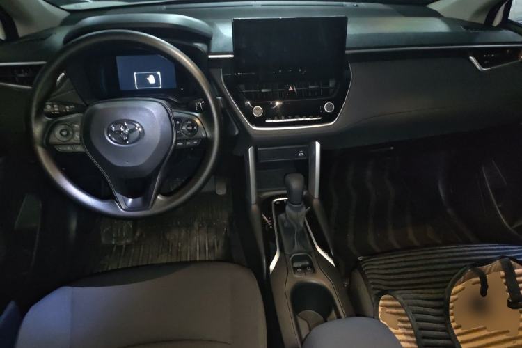 Used Toyota Corolla Cross 2024 2.0L Smart Electric Hybrid Dual-Engine Pioneer Edition Center Console