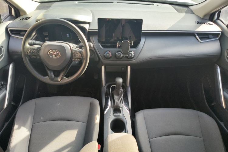 Used Toyota Corolla Cross 2024 2.0L Pioneer Edition Center Console