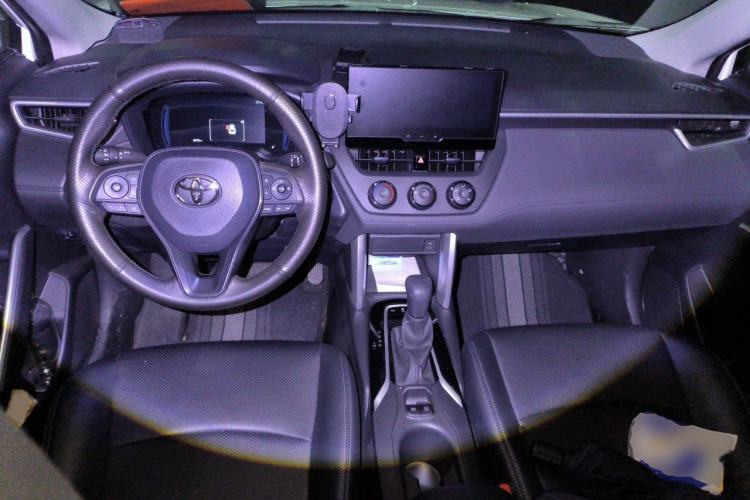 Used Toyota Corolla Cross 2024 2.0L Pioneer Edition Center Console