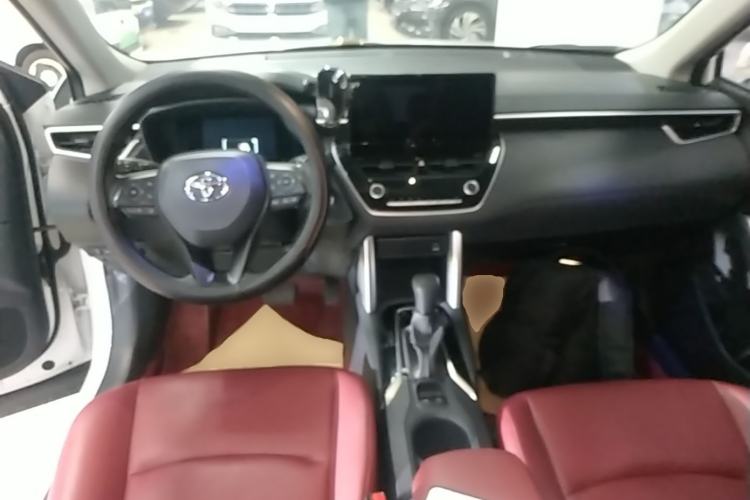 Used Toyota Corolla Cross 2024 2.0L Elite Edition Center Console