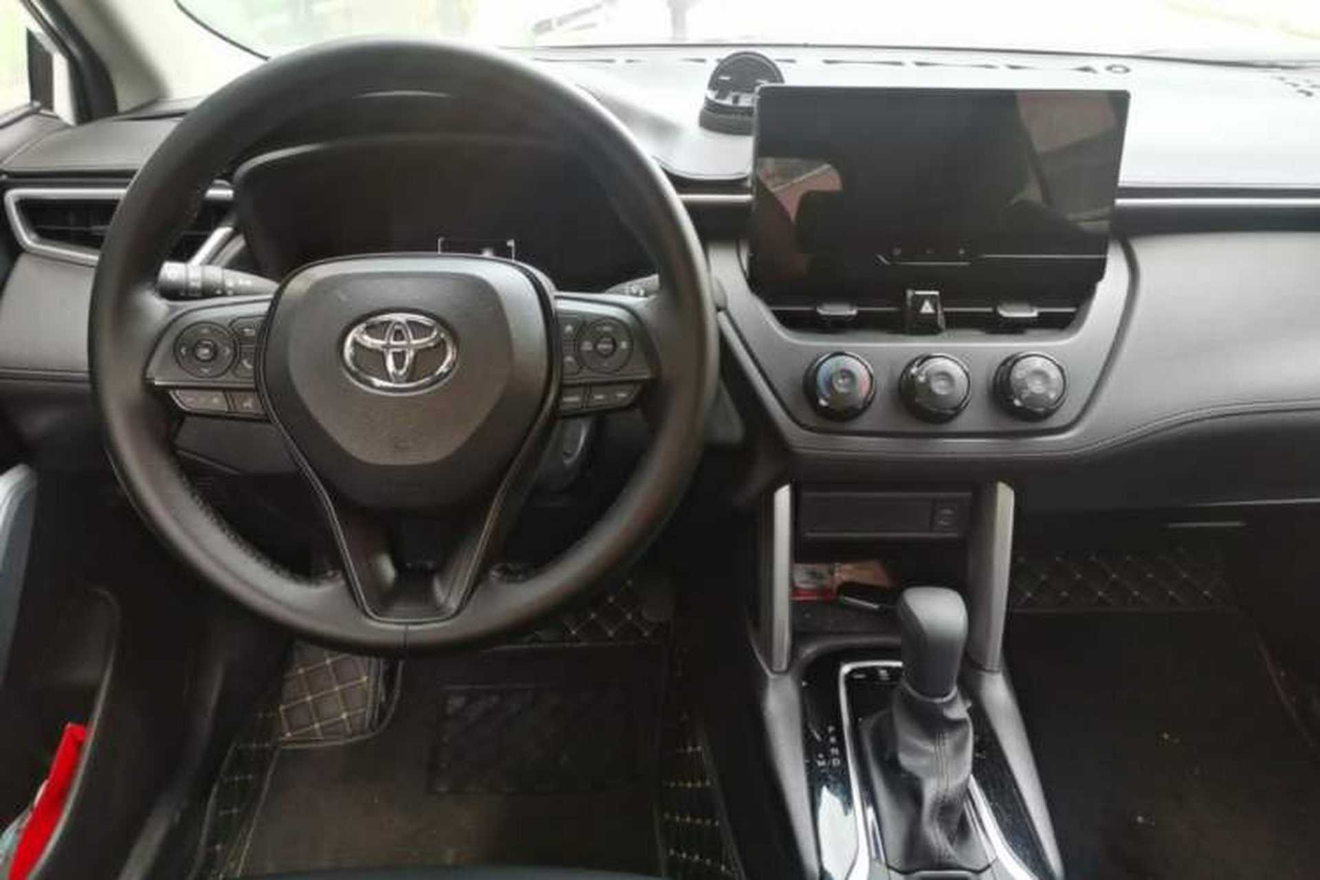 Used Toyota Corolla Cross 2024 2.0L Pioneer Edition Center Console