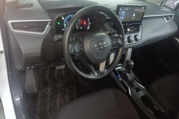Used Toyota Corolla Cross 2024 2.0L Pioneer Edition Center Console
