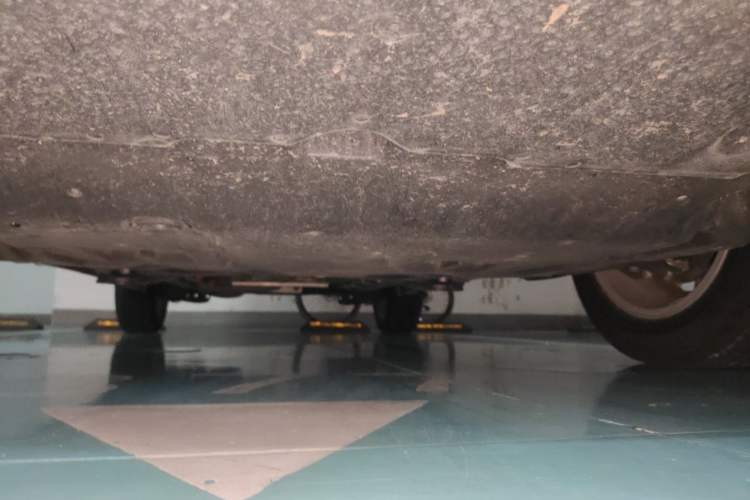 Used Toyota Corolla Cross 2024 2.0L Smart Electric Hybrid Dual-Engine Pioneer Edition Chassis Front