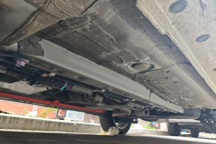 Used Toyota Corolla Cross 2024 2.0L Smart Electric Hybrid Dual-Engine Elite Edition Chassis Front Left