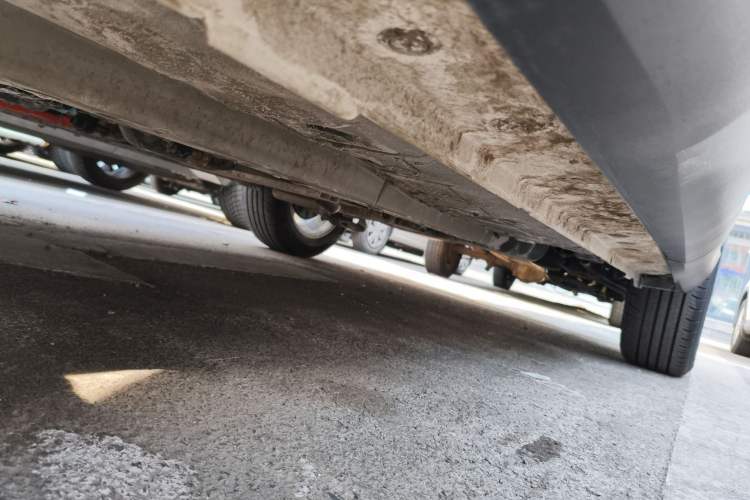Used Toyota Corolla Cross 2024 2.0L Smart Electric Hybrid Dual-Engine Pioneer Edition Chassis Front Left