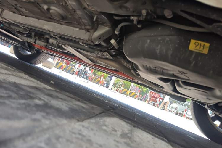 Used Toyota Corolla Cross 2024 2.0L Smart Electric Hybrid Dual-Engine Pioneer Edition Chassis Rear Left