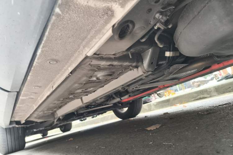 Used Toyota Corolla Cross 2024 2.0L Smart Electric Hybrid Dual-Engine Pioneer Edition Chassis Rear Left