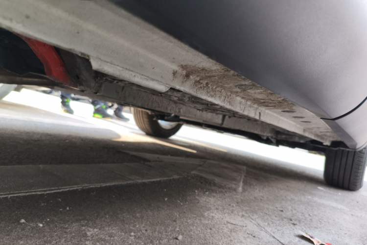 Used Toyota Corolla Cross 2024 2.0L Smart Electric Hybrid Dual-Engine Pioneer Edition Chassis Rear Right