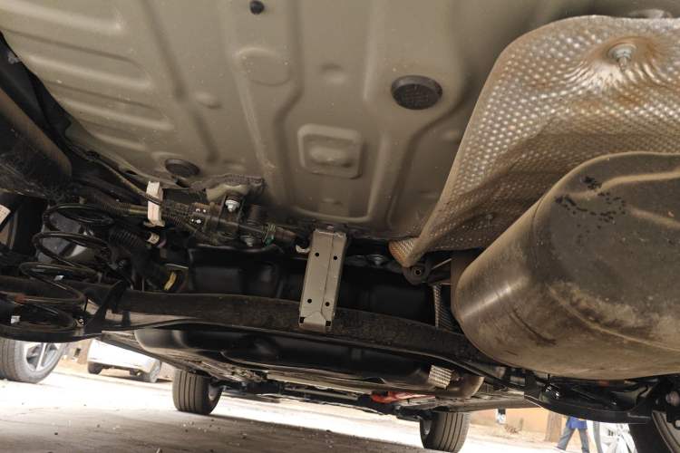 Used Toyota Corolla Cross 2024 2.0L Smart Electric Hybrid Dual-Engine Pioneer Edition Chassis Rear