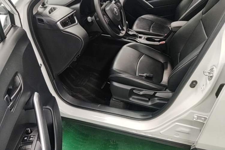 Used Toyota Corolla Cross 2024 2.0L Pioneer Edition Driver Seat