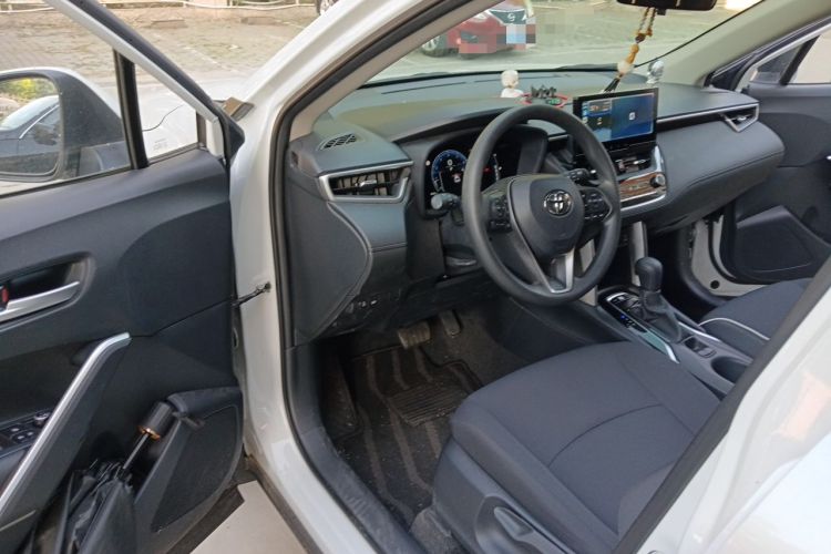 Used Toyota Corolla Cross 2024 2.0L Luxury Edition Driver Seat