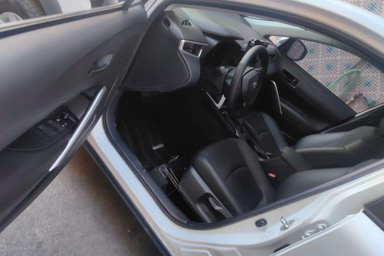 Used Toyota Corolla Cross 2024 2.0L Elite Edition Driver Seat