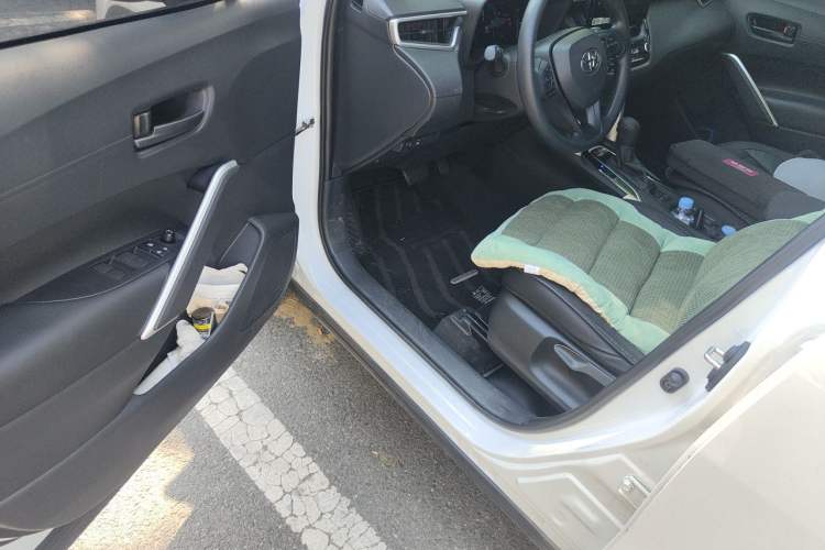 Used Toyota Corolla Cross 2024 2.0L Elite Edition Driver Seat