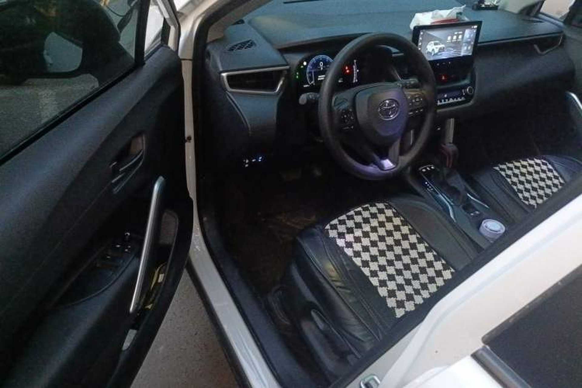 Used Toyota Corolla Cross 2024 2.0L Smart Electric Hybrid Dual-Engine Pioneer Edition Driver Seat