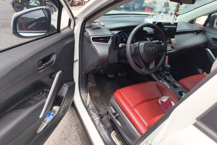 Used Toyota Corolla Cross 2024 2.0L Smart Electric Hybrid Dual-Engine Elite Edition Driver Seat