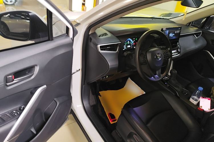 Used Toyota Corolla Cross 2024 2.0L Smart Electric Hybrid Dual-Engine Pioneer Edition Driver Seat
