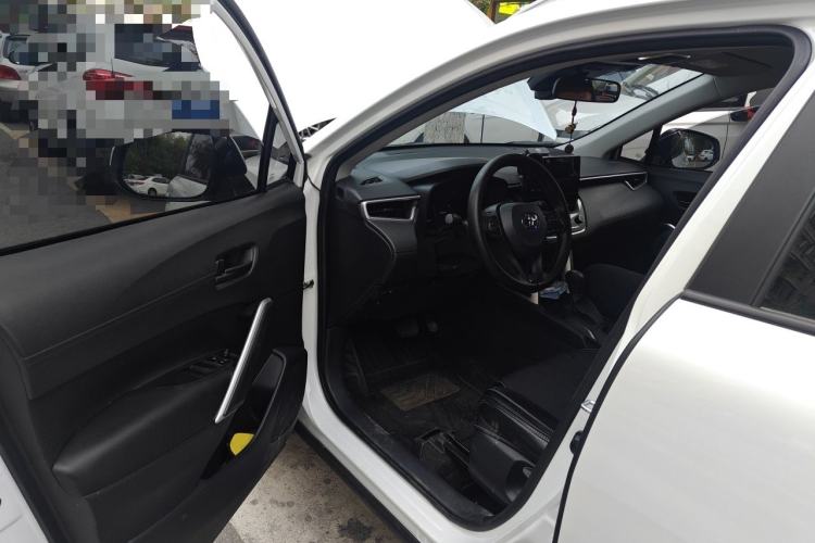 Used Toyota Corolla Cross 2024 2.0L Smart Electric Hybrid Dual-Engine Pioneer Edition Driver Seat
