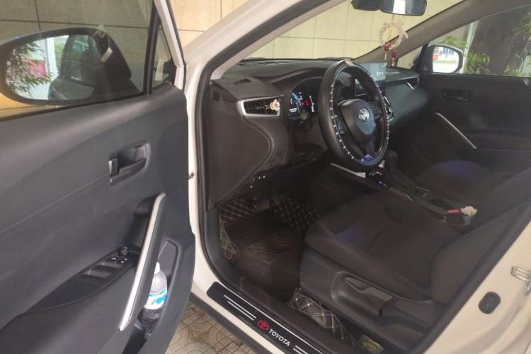 Used Toyota Corolla Cross 2024 2.0L Smart Electric Hybrid Dual-Engine Pioneer Edition Driver Seat