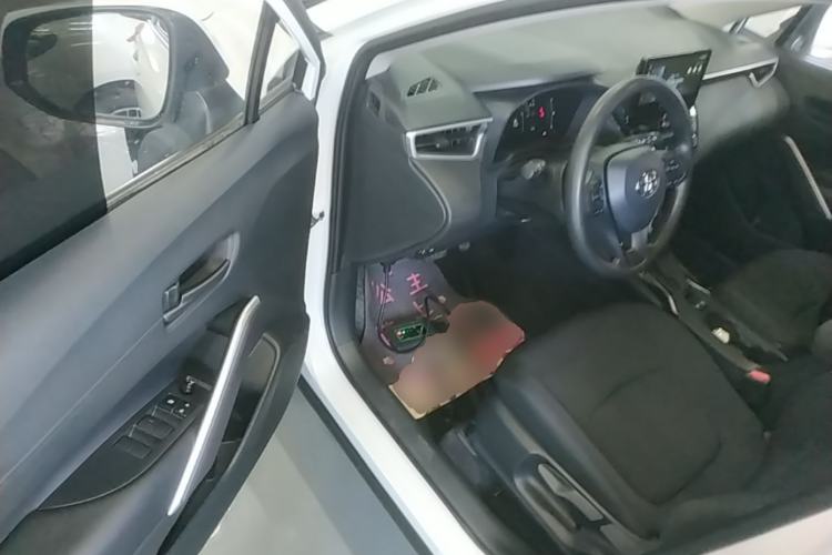 Used Toyota Corolla Cross 2024 2.0L Smart Electric Hybrid Dual-Engine Pioneer Edition Driver Seat