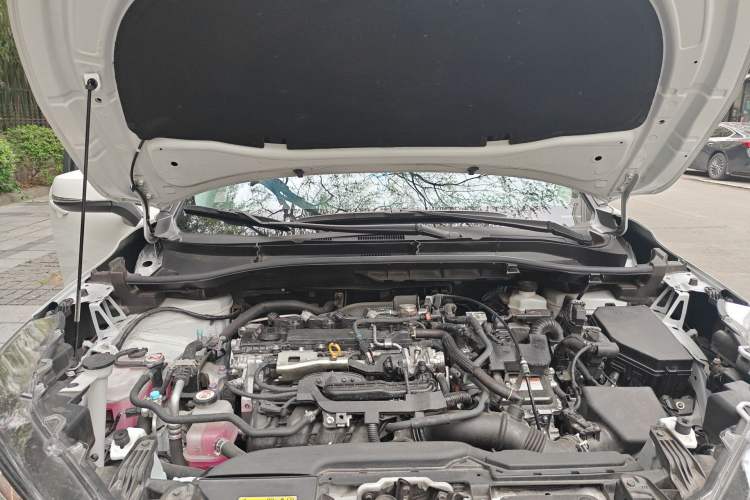 Used Toyota Corolla Cross 2024 2.0L Smart Electric Hybrid Dual-Engine Elite Edition Engine Bay
