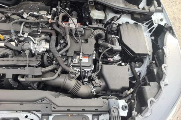 Used Toyota Corolla Cross 2024 2.0L Smart Electric Hybrid Dual-Engine Elite Edition Engine Bay Left