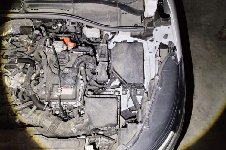 Used Toyota Corolla Cross 2024 2.0L Smart Electric Hybrid Dual-Engine Elite Edition Engine Bay Left