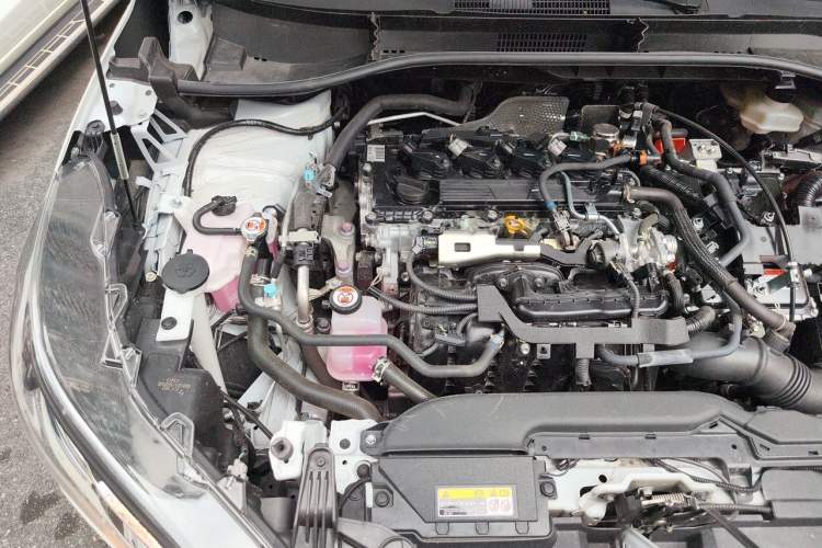 Used Toyota Corolla Cross 2024 2.0L Smart Electric Hybrid Dual-Engine Elite Edition Engine Bay Right