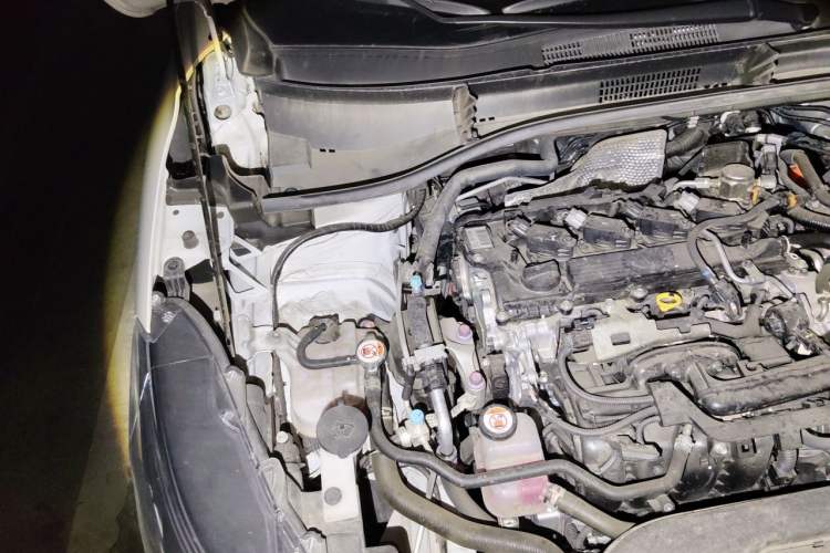 Used Toyota Corolla Cross 2024 2.0L Smart Electric Hybrid Dual-Engine Elite Edition Engine Bay Right