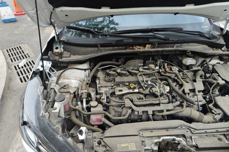 Used Toyota Corolla Cross 2024 2.0L Smart Electric Hybrid Dual-Engine Pioneer Edition Engine Bay Right