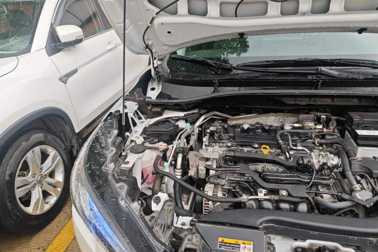 Used Toyota Corolla Cross 2024 2.0L Pioneer Edition Engine Bay Right