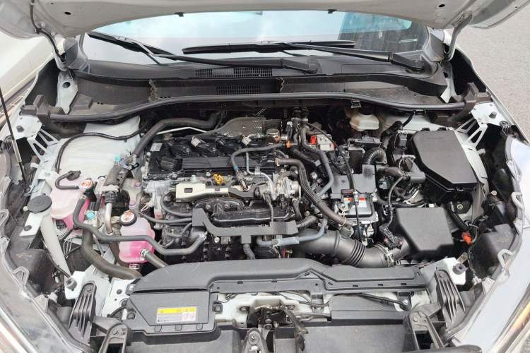 Used Toyota Corolla Cross 2024 2.0L Smart Electric Hybrid Dual-Engine Elite Edition Engine Bay