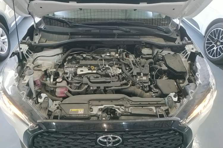 Used Toyota Corolla Cross 2024 2.0L Smart Electric Hybrid Dual-Engine Pioneer Edition Engine Bay
