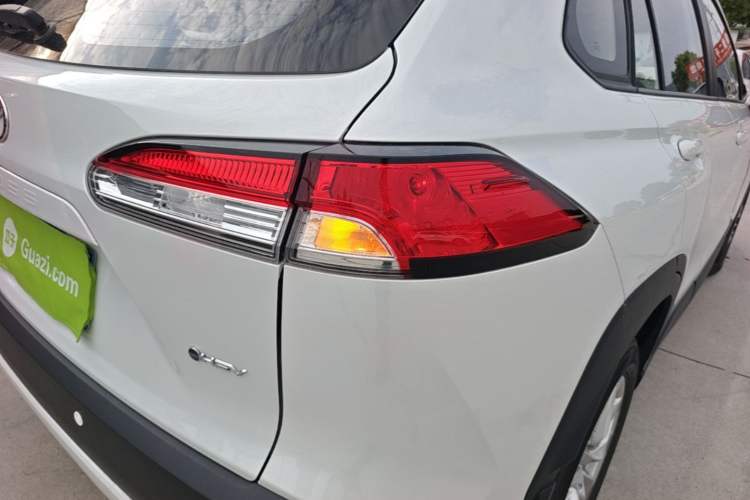 Used Toyota Corolla Cross 2024 2.0L Smart Electric Hybrid Dual-Engine Pioneer Edition Exterior 3
