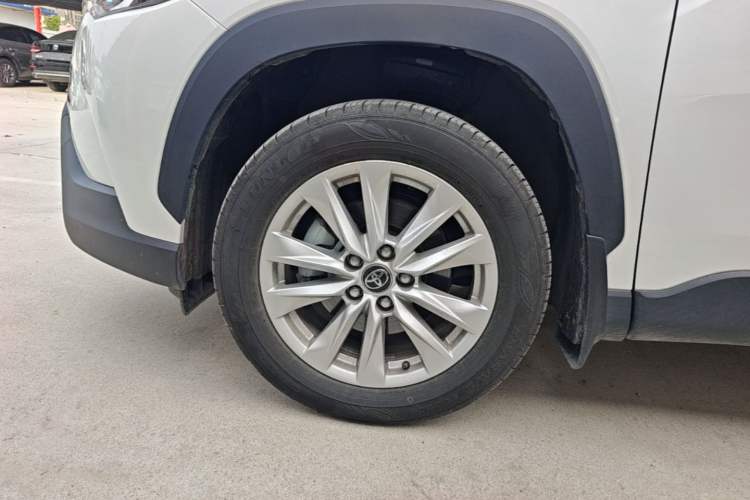 Used Toyota Corolla Cross 2024 2.0L Smart Electric Hybrid Dual-Engine Pioneer Edition Exterior 4