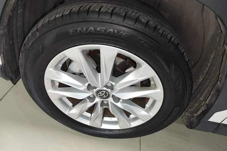 Used Toyota Corolla Cross 2024 2.0L Smart Electric Hybrid Dual-Engine Pioneer Edition Exterior 4