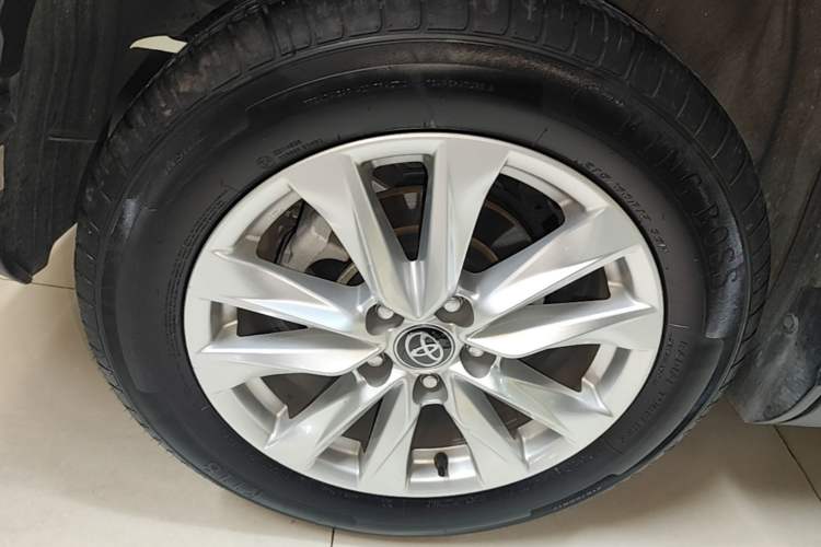 Used Toyota Corolla Cross 2024 2.0L Smart Electric Hybrid Dual-Engine Pioneer Edition Exterior 5